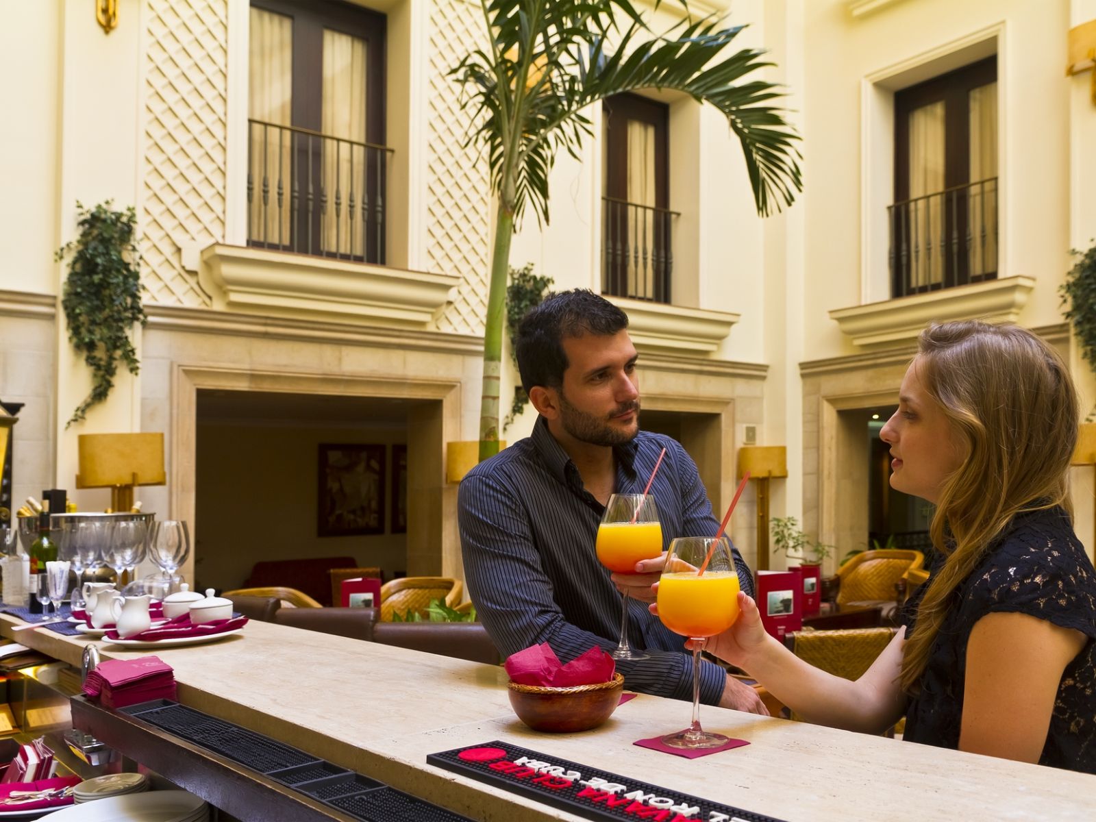 Bar Mezzanine | Hotel Saratoga Habana